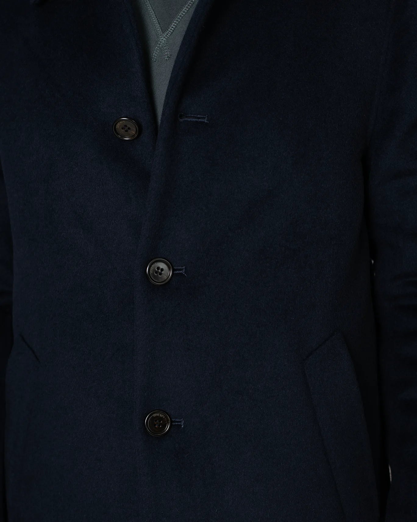 ABRIGO AZUL CON FORRO EXTRAIBLE SEVENTY