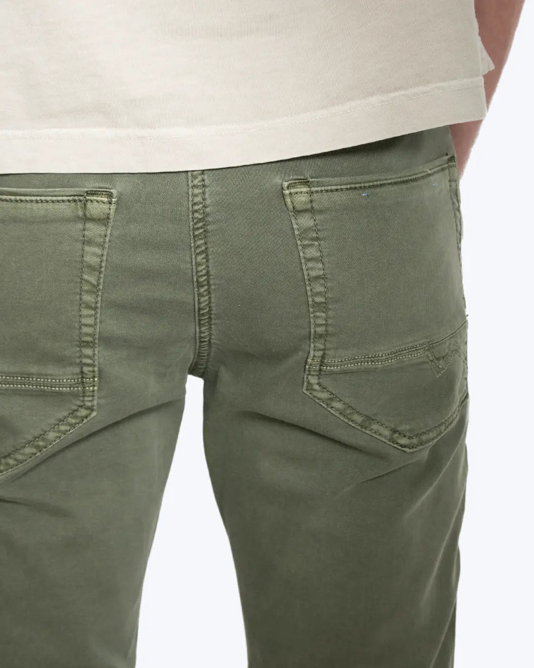 PANTALÓN VERDES 5 BOLSILLOS ARNE PIPE MAC JEANS