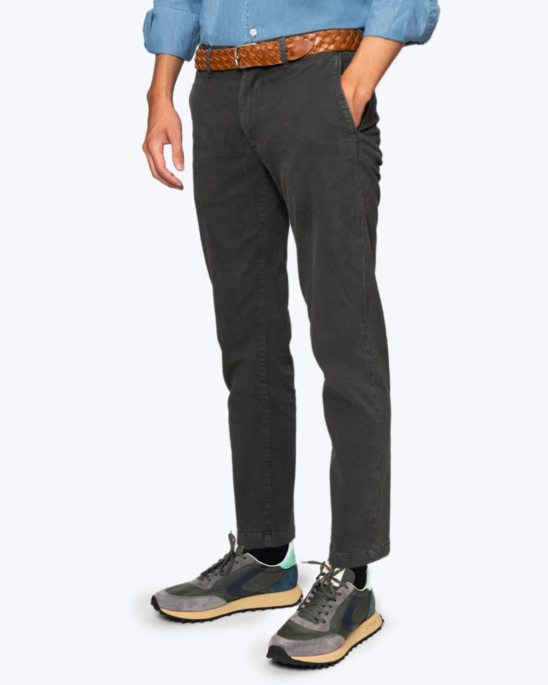 PANTALÓN CHINO GRIS OSCURO RE-HASH
