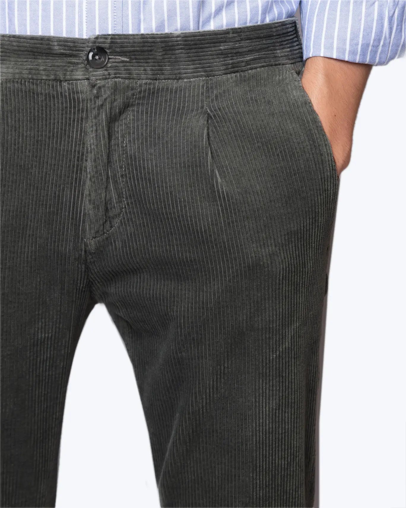 PANTALÓN CHINO DE PANA GRIS OSCURO AT.P.CO.