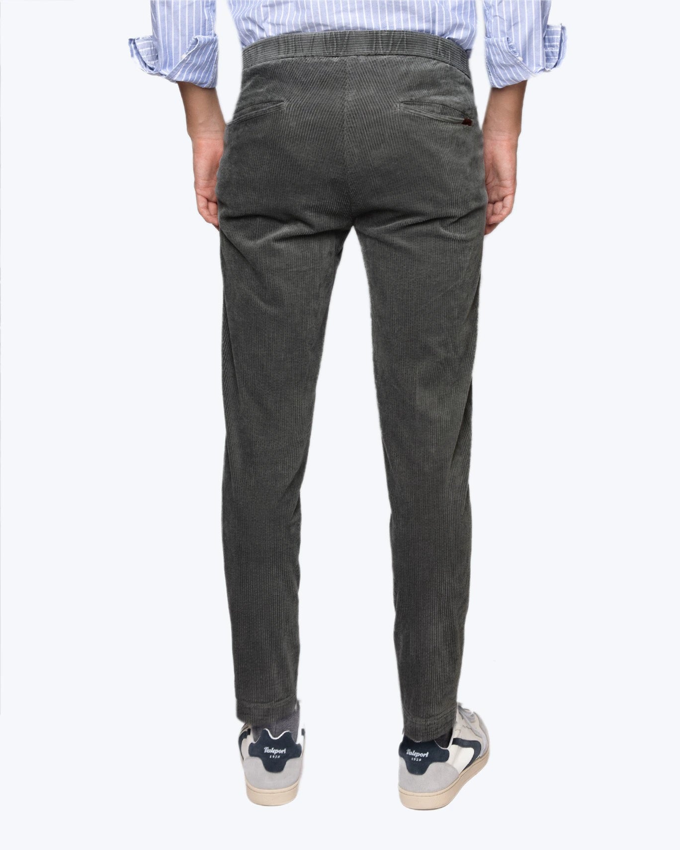 PANTALÓN CHINO DE PANA GRIS OSCURO AT.P.CO.