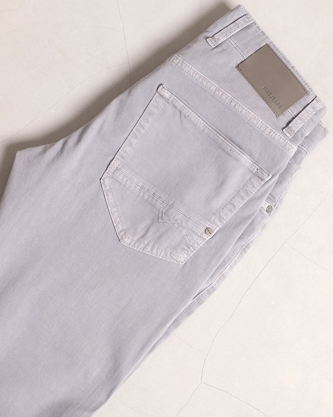 PANTALÓN 5 BOLSILLOS GRIS CLARO ARNE PIPE MAC JEANS