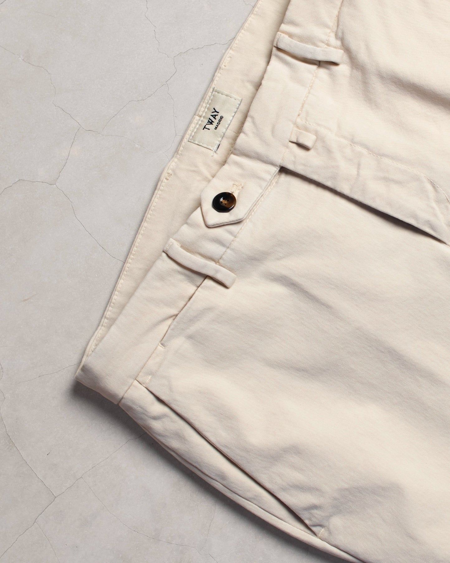 PANTALÓN CHINO CRUDO TWAY