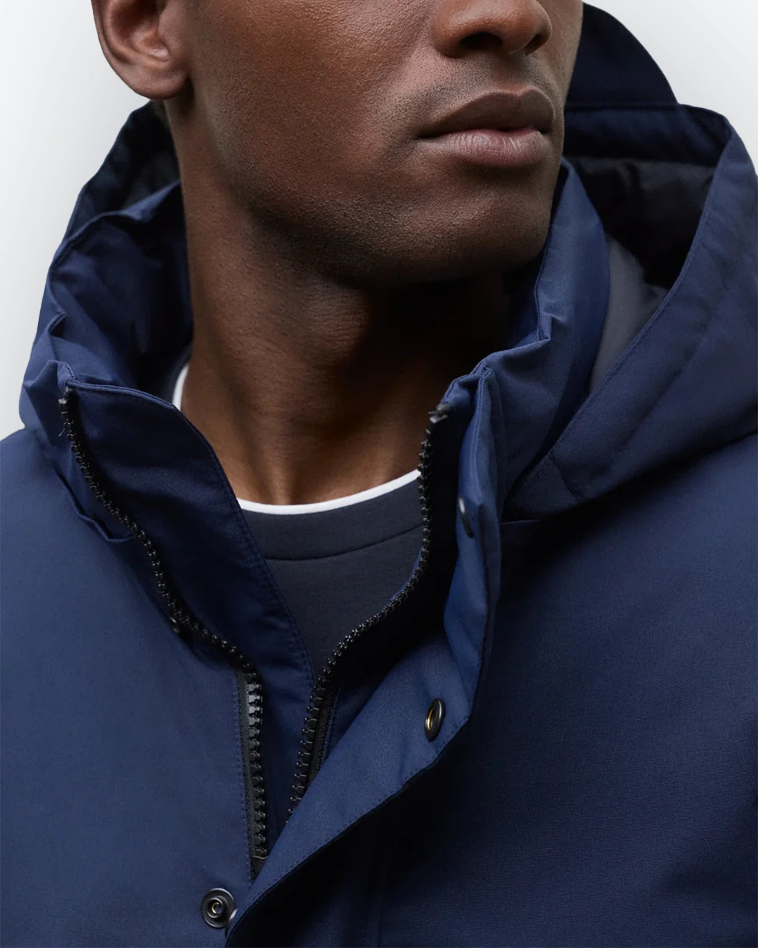 PARKA AZUL CON CAPUCHA ECOALF