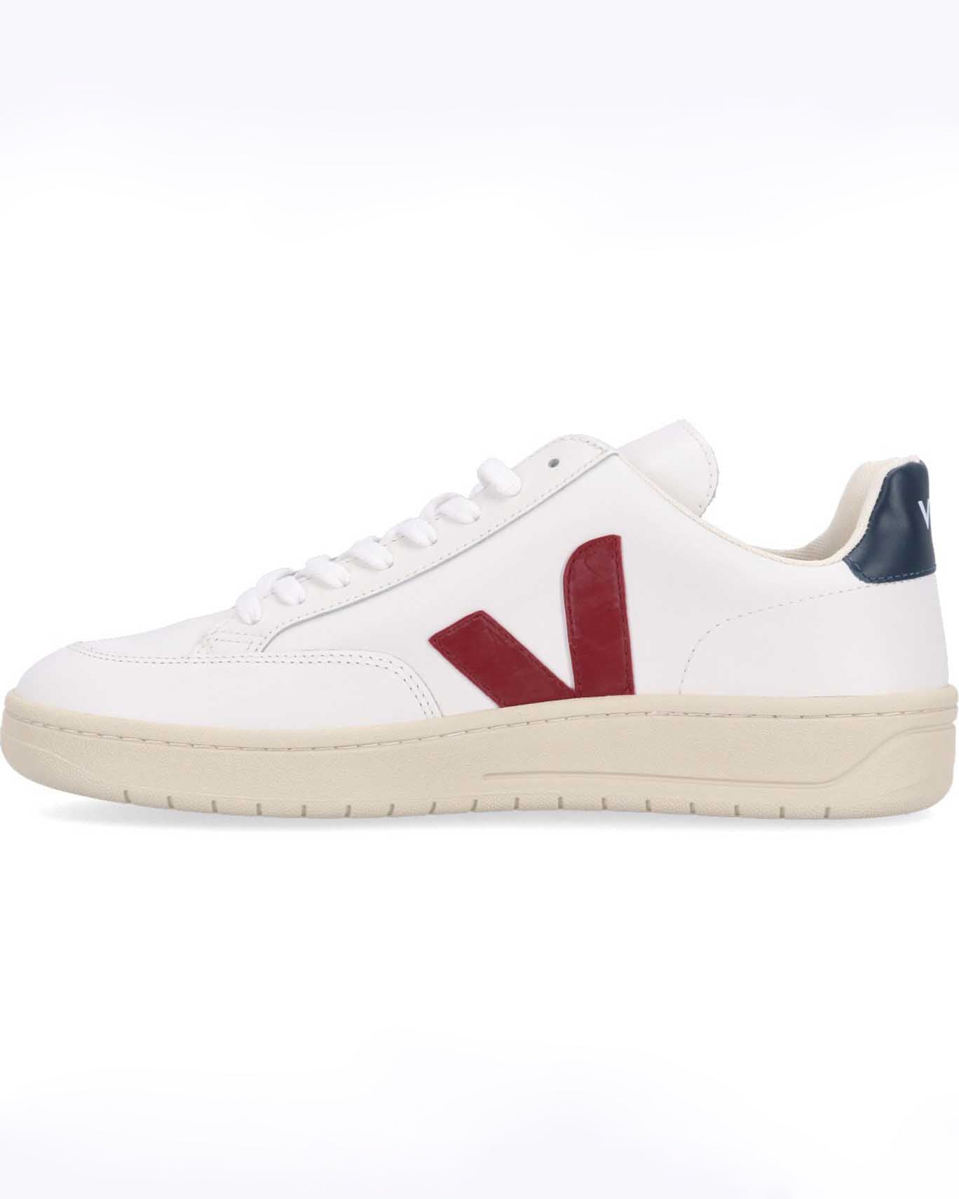VEJA SNEAKERS