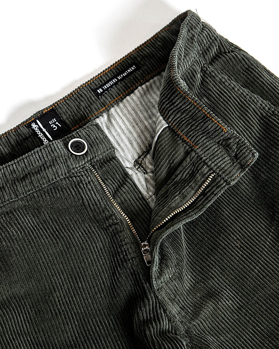 PANTALÓN CHINO PANA BOMBOOGIE 322/PANA VERDE OLIVA / 36