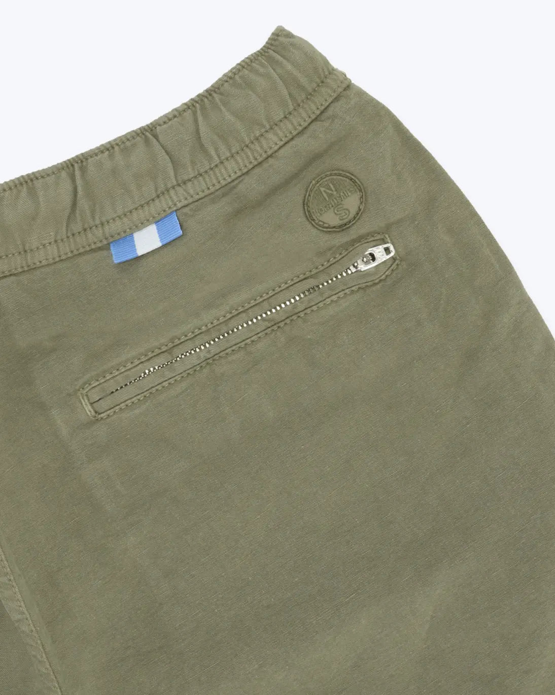BERMUDAS VERDES CON LINO NORTH SAILS