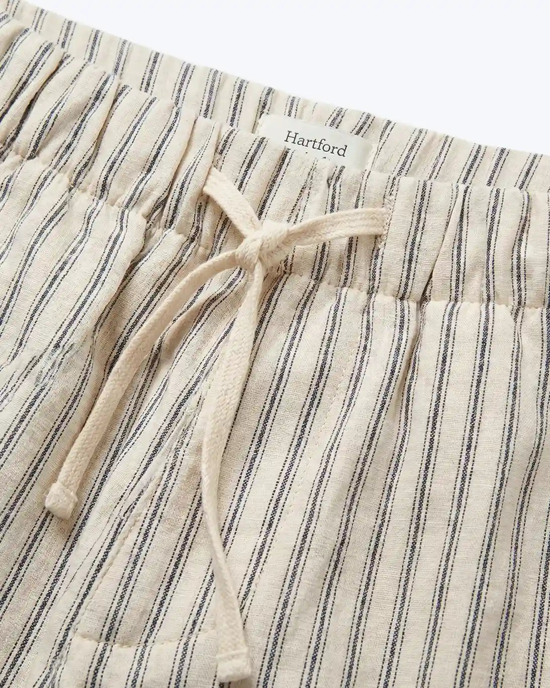 BERMUDAS BEIGE CON RAYAS HARTFORD