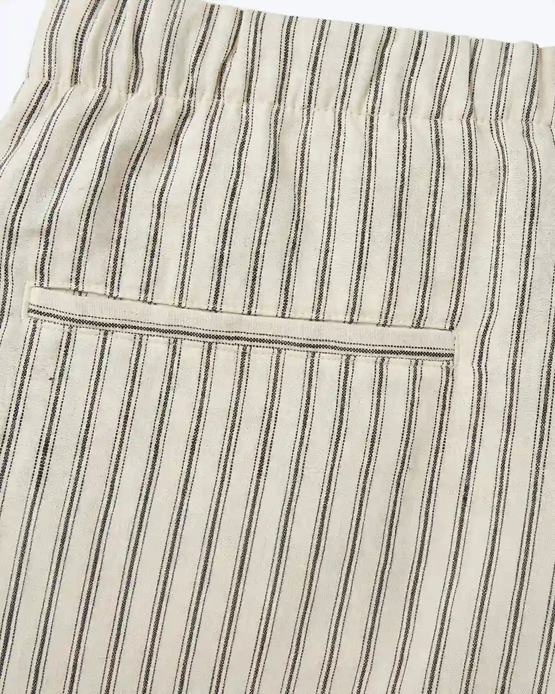 BERMUDAS BEIGE CON RAYAS HARTFORD