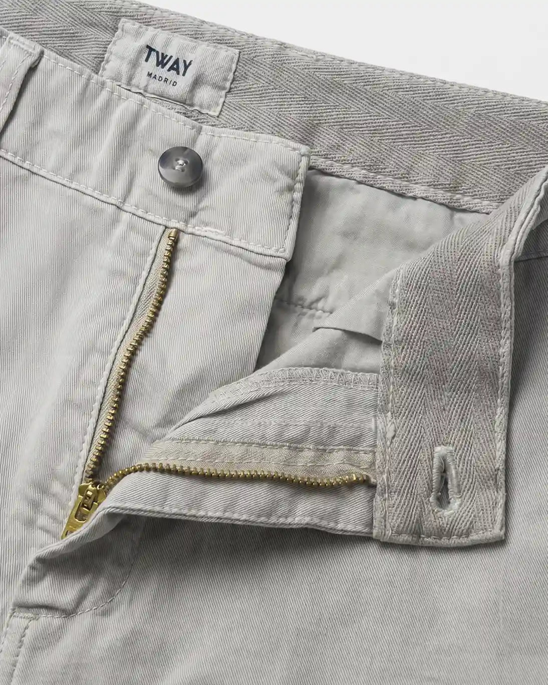 BERMUDAS CHINO GRIS TWAY