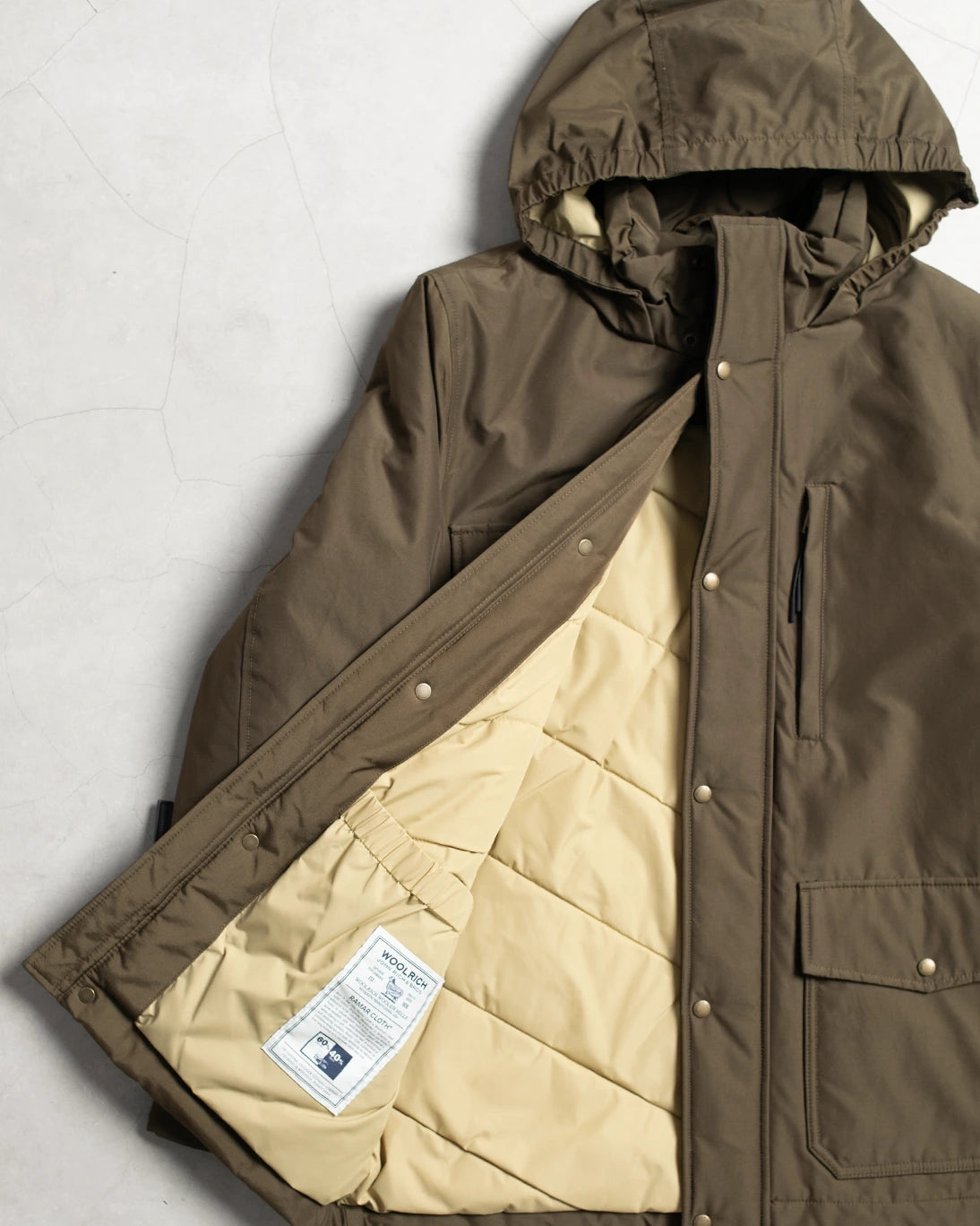 PARKA CON BOLSILLOS WOOLRICH VERDE OSCURO