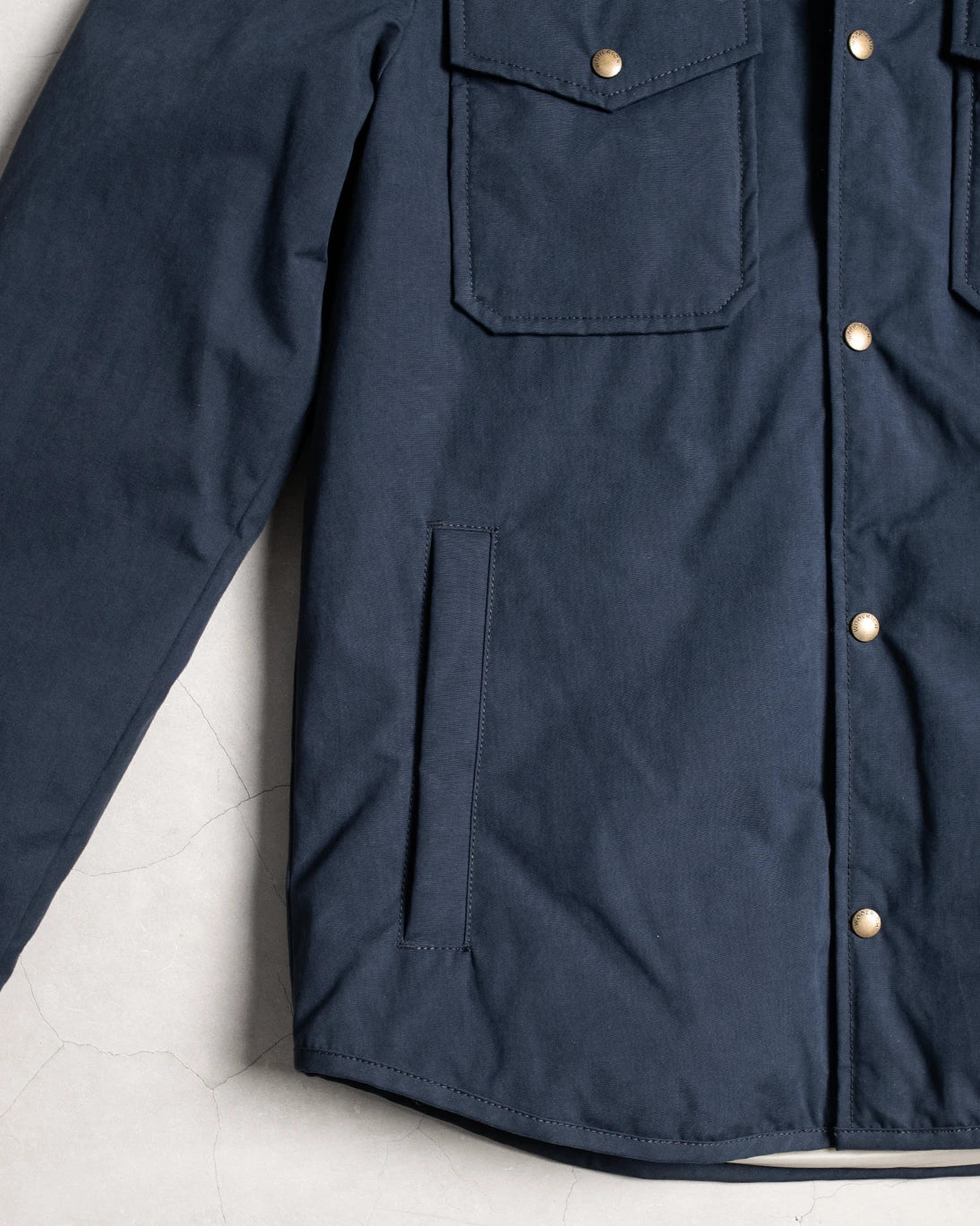CHAQUETA DE BOLSILLOS WOOLRICH AZUL MARINO