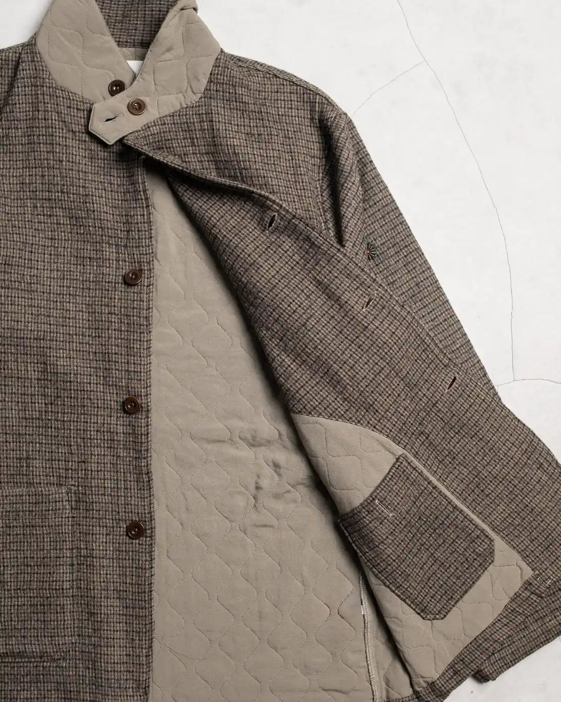 CHAQUETA GUATEADA KOIKE MARRÓN CON MICROPATRON