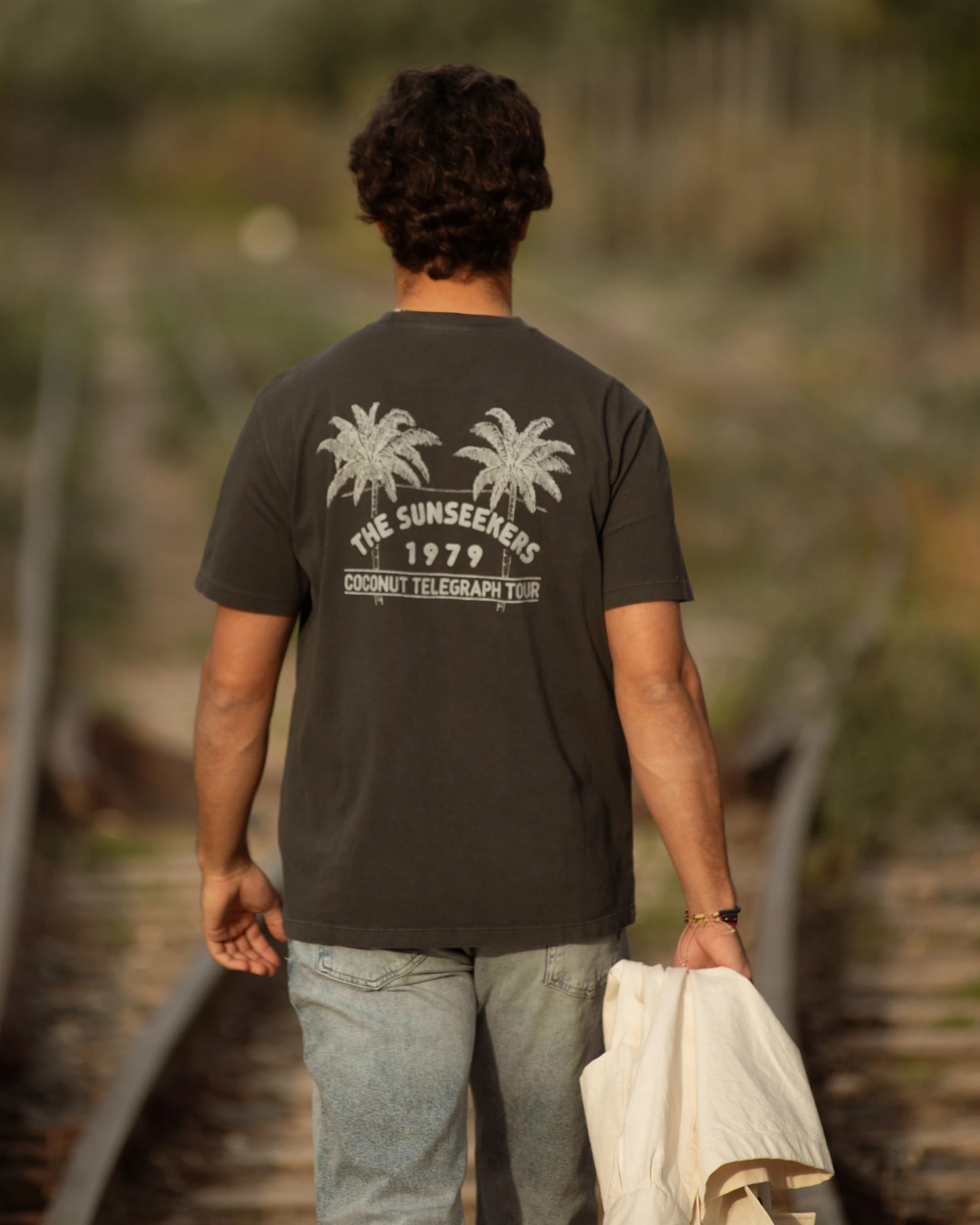 CAMISETA SUNSEEKERS GRIS OSCURO HARTFORD