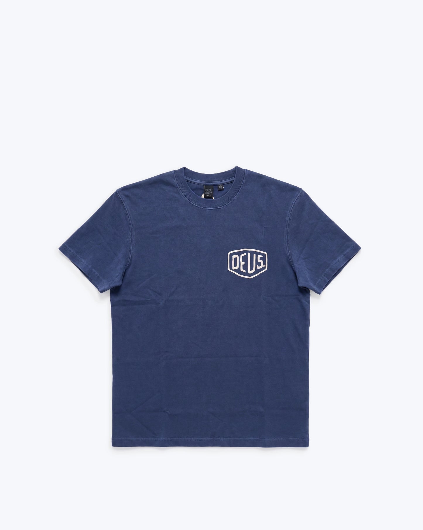 CAMISETA SHIELD AZUL DEUS EX MACHINA