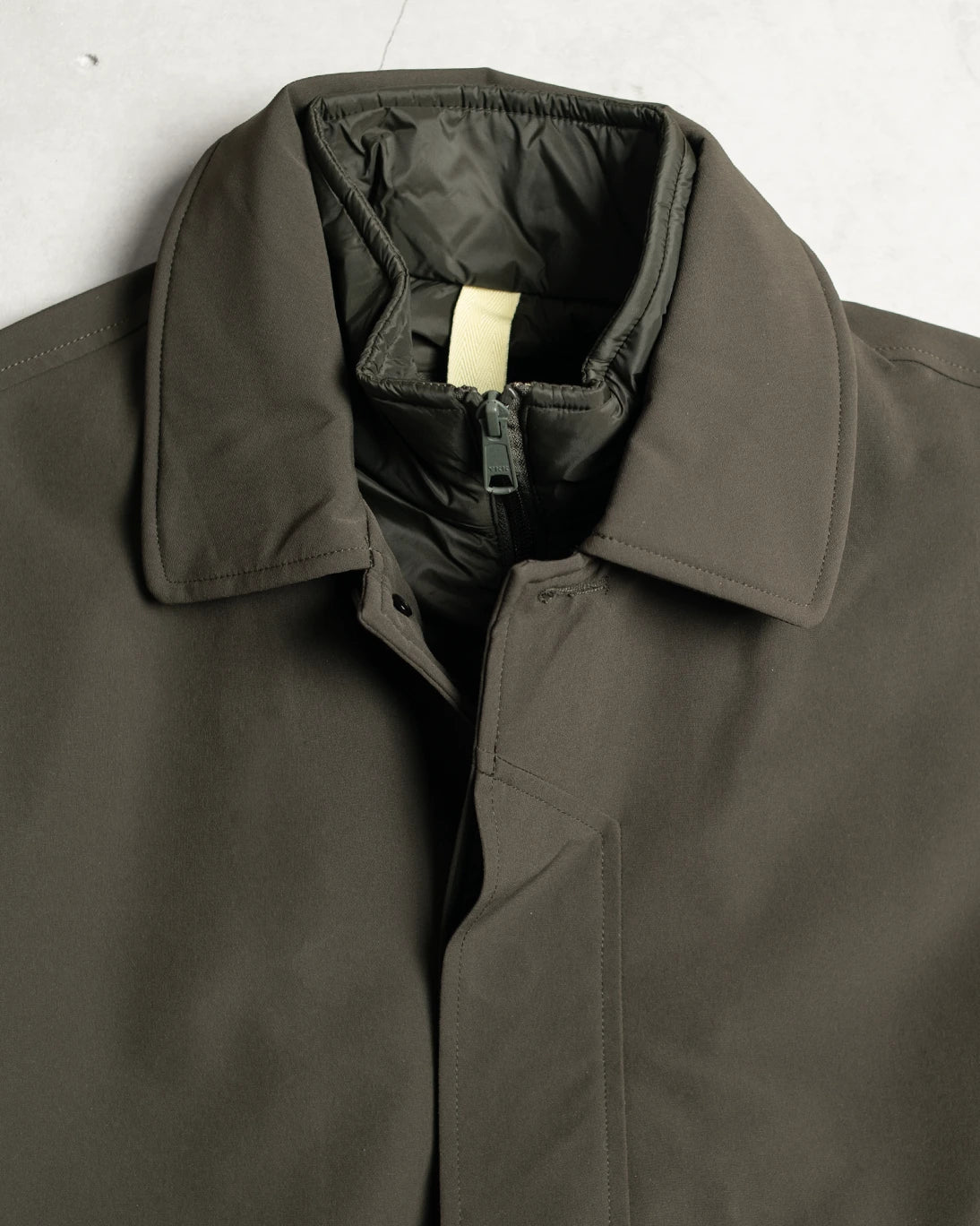 GABARDINA CON PETO DUCAN BRIXTOL