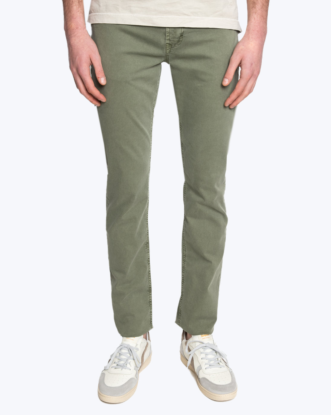 PANTALÓN VERDES 5 BOLSILLOS ARNE PIPE MAC JEANS