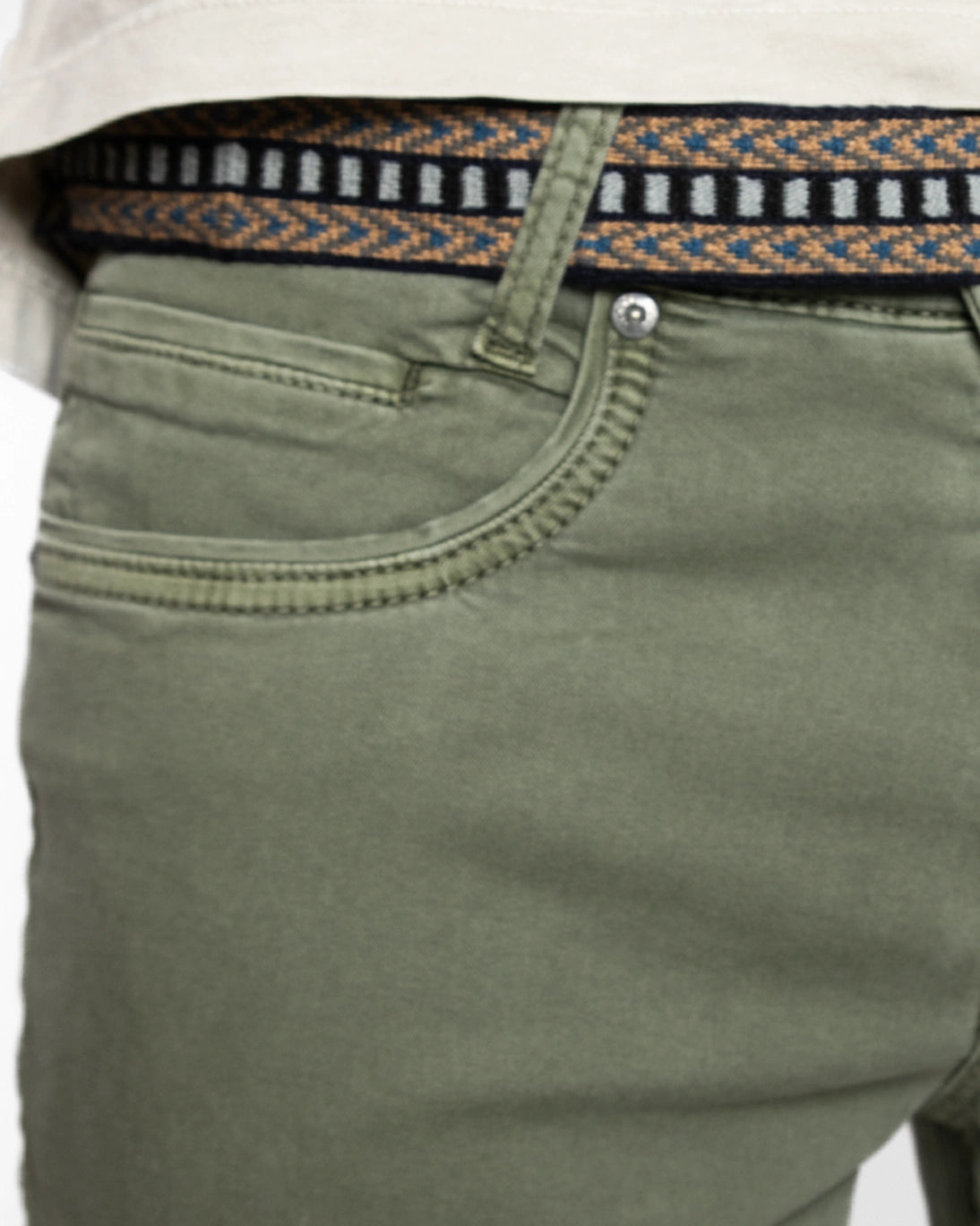 PANTALÓN VERDES 5 BOLSILLOS ARNE PIPE MAC JEANS