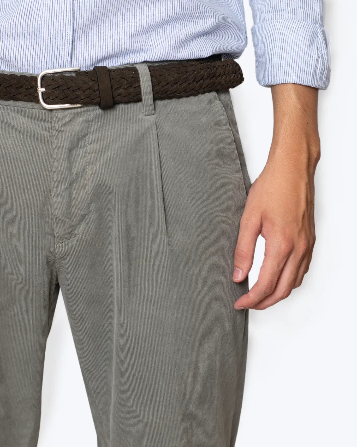 PANTALÓN CHINO DE PANA CON PINZA AT.P.CO
