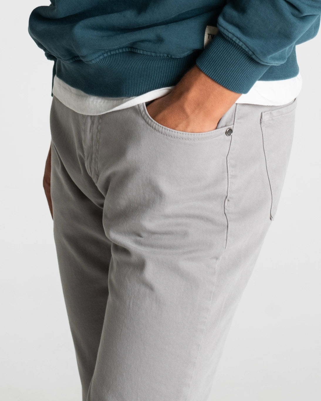 PANTALÓN GRIS DE 5 BOLSILLOS TWAY