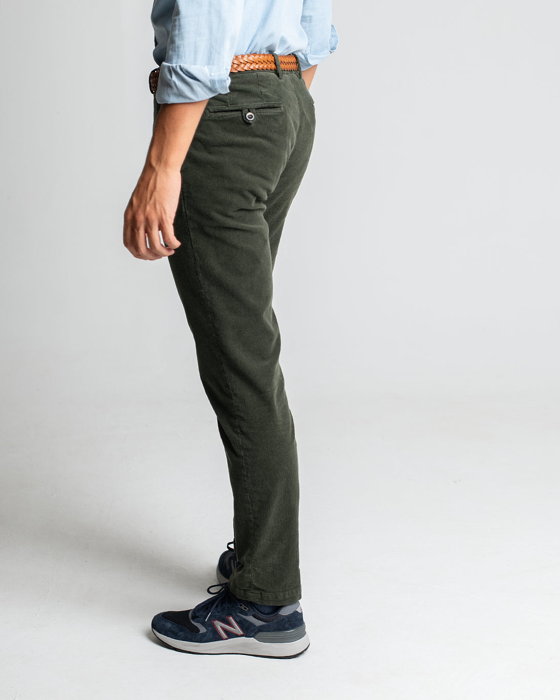 PANTALÓN CHINO DE PANA VERDE OSCURO TWAY