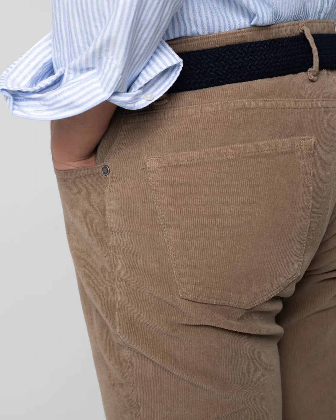 PANTALÓN 5 BOLSILLOS DE PANA TOSTADO TWAY