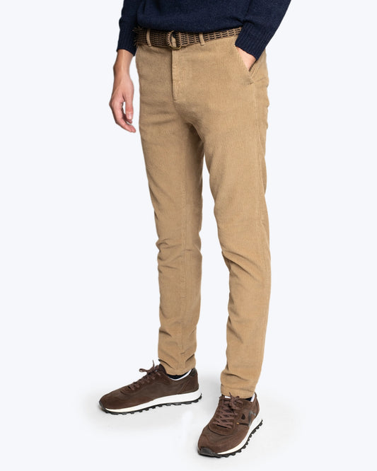 PANTALÓN CHINO DE PANA BEIGE OSCURO BOMBOOGIE