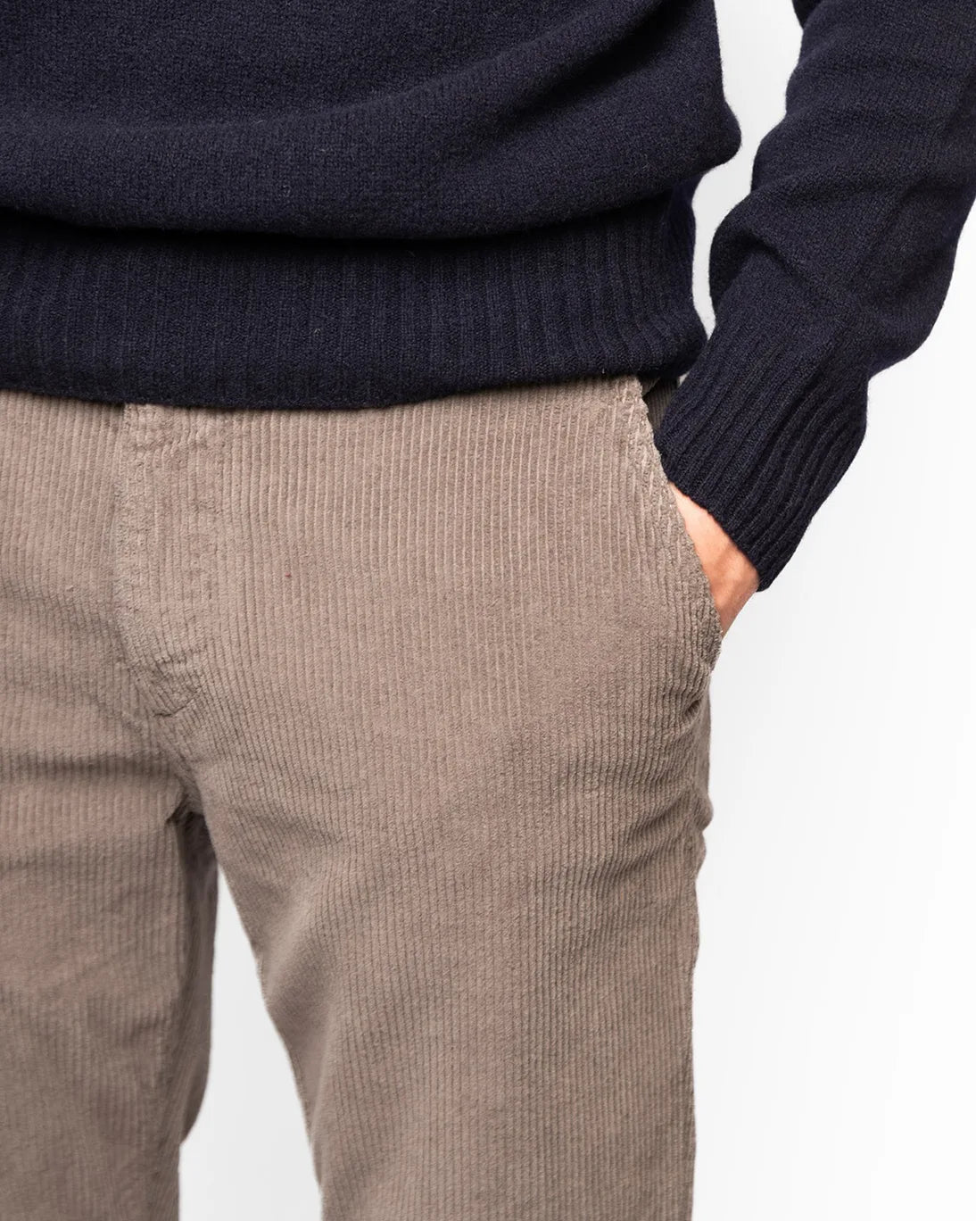 PANTALÓN CHINO DE PANA TOPO BOMBOOGIE