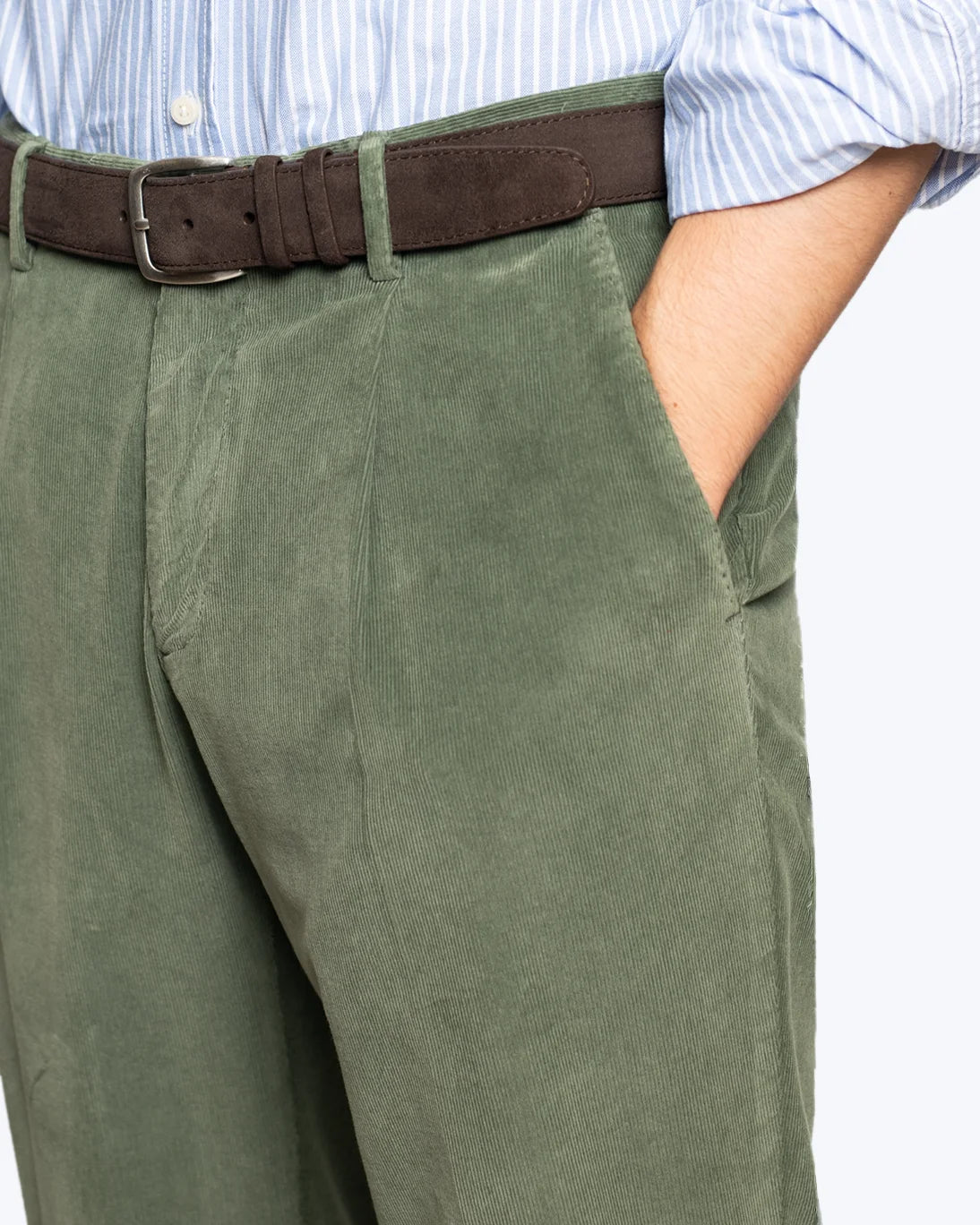 PANTALÓN CHINO DE PANA CON PINZA VERDE L.B.M. 1911