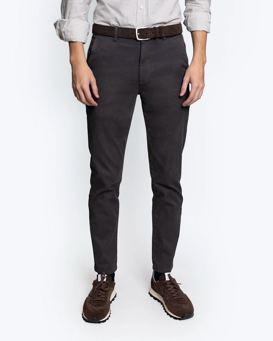 PANTALÓN CHINO SLIM DEFENDER GRIS OSCURO NORTH SAILS