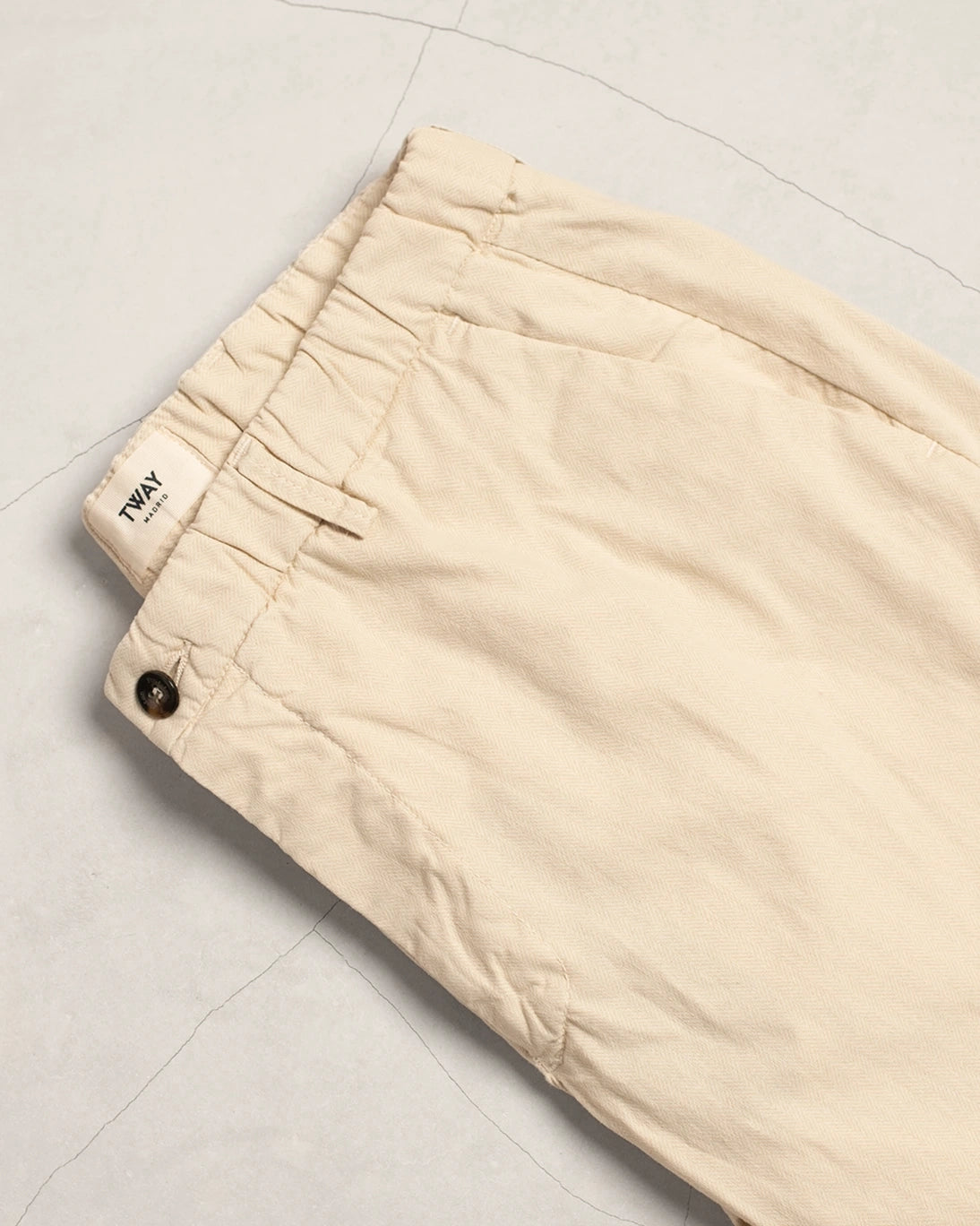 PANTALÓN CHINO DE ESPIGA BEIGE TWAY