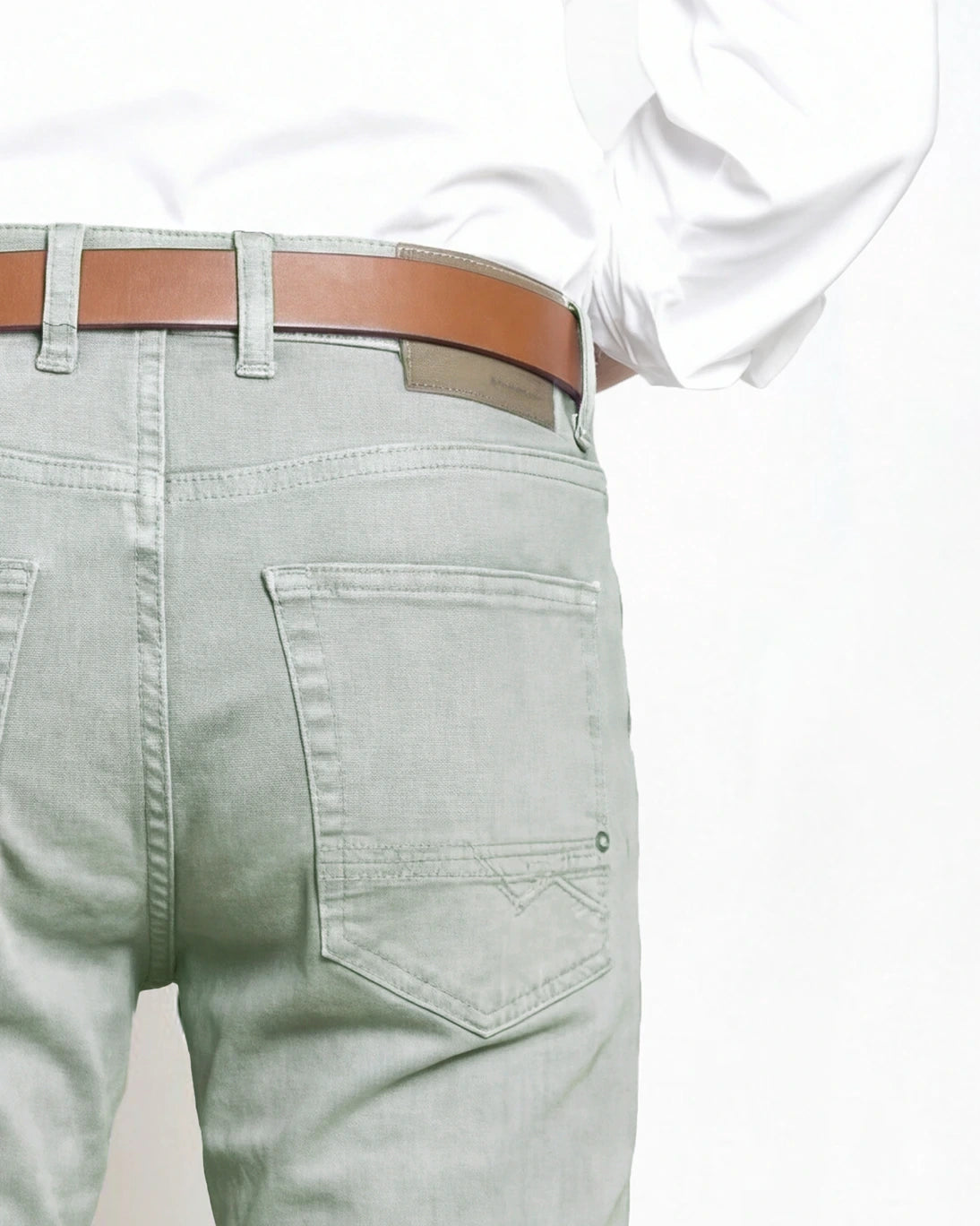 PANTALÓN 5 BOLSILLOS VERDE CLARO ARNE PIPE MAC JEANS