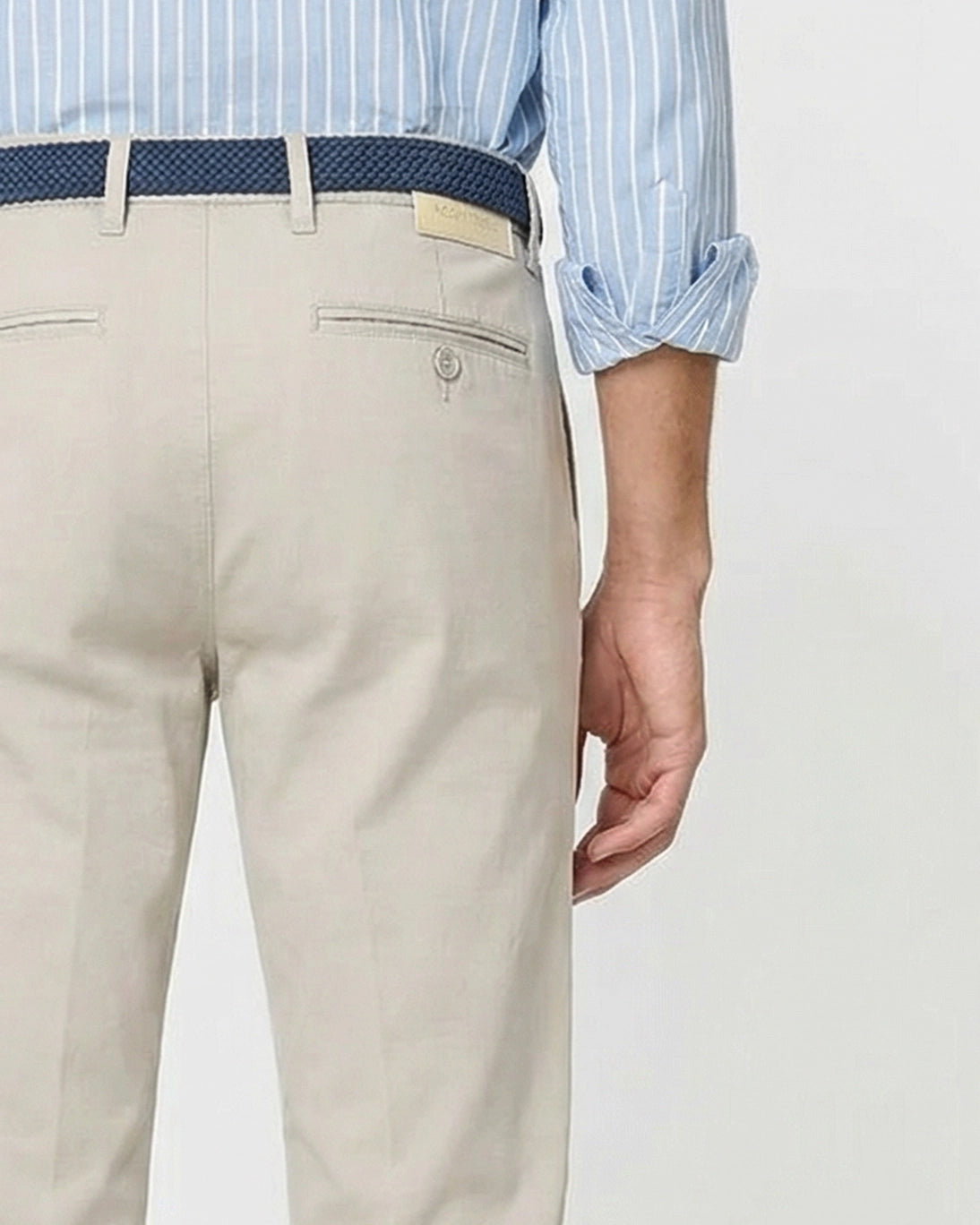 PANTALÓN CHINO CON VUELTA GRIS CLARO MUCHA RE-HASH