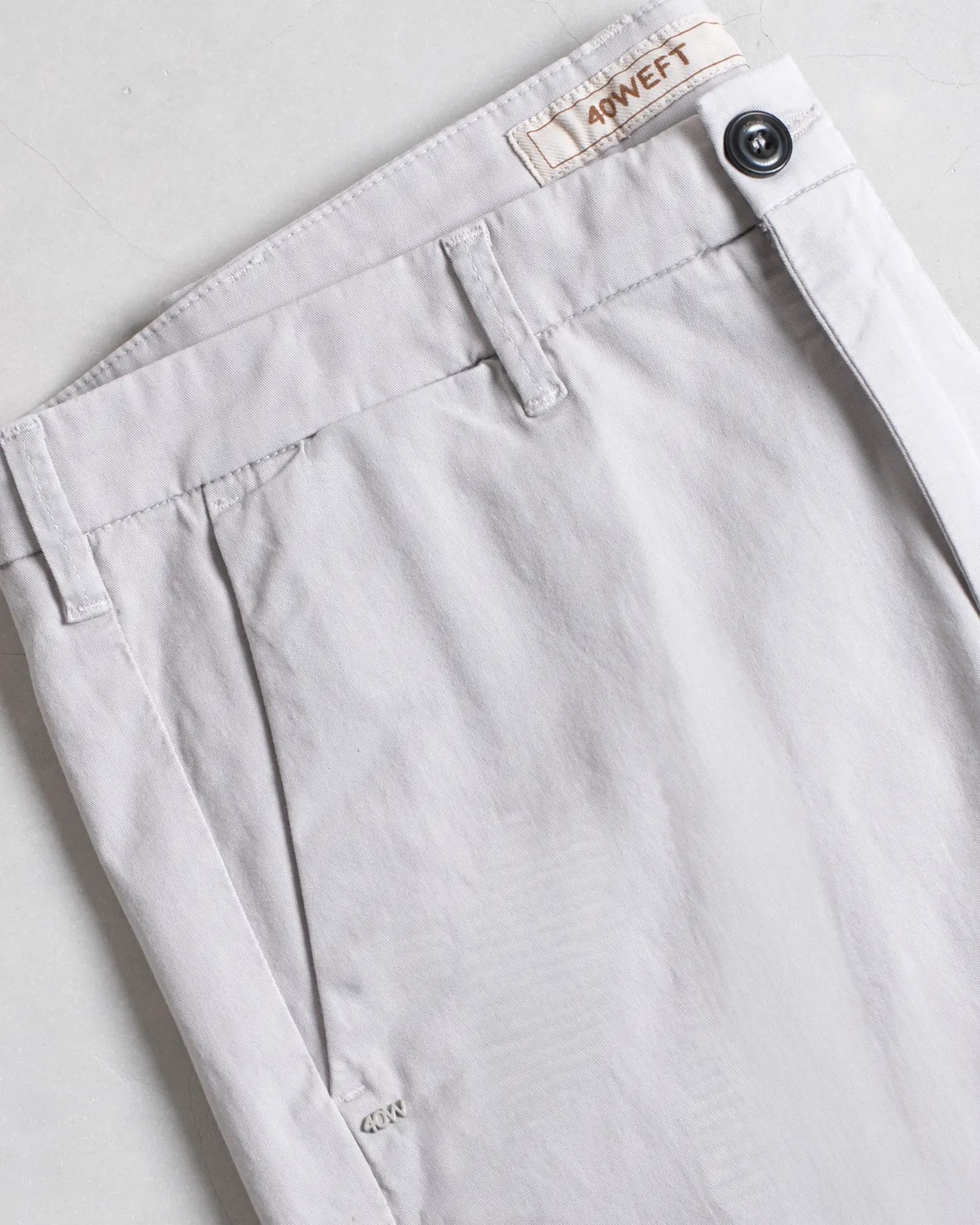 PANTALÓN CHINO GABARDINA GRIS CLARO 40WEFT