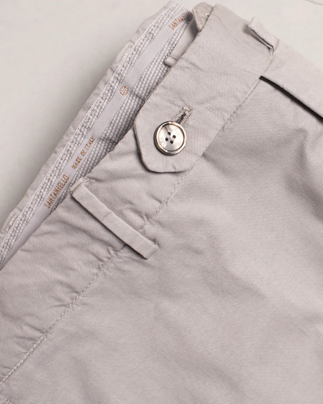 PANTALÓN CHINO GABARDINA GRIS SANTANIELLO