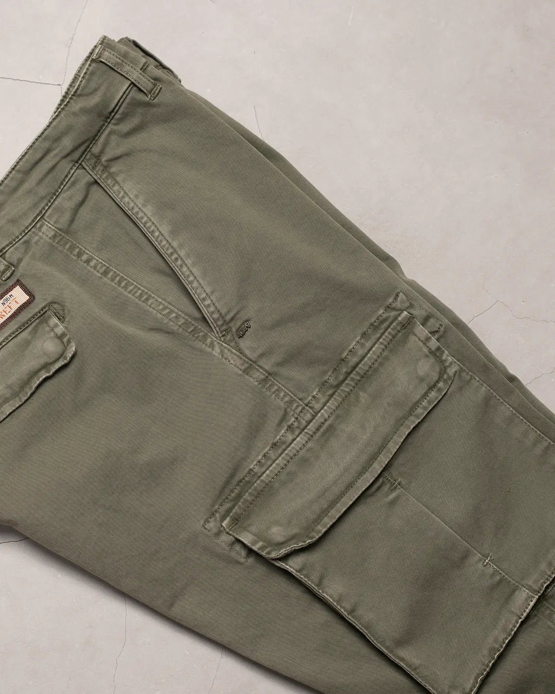 PANTALÓN CARGO OLIVA 40WEFT