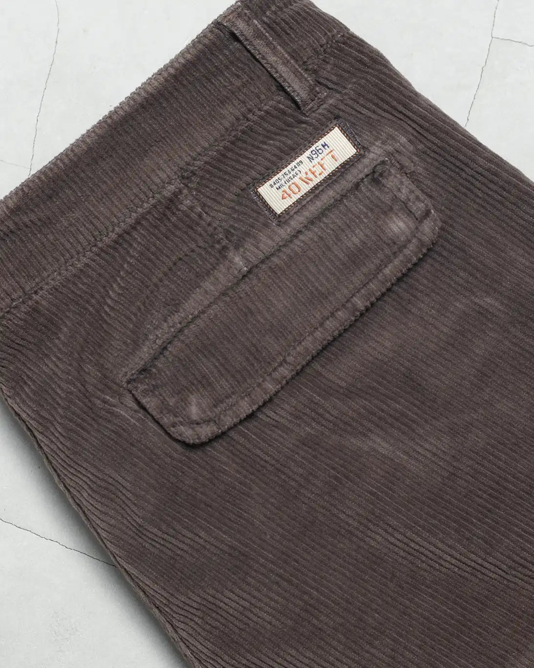 PANTALÓN CARGO DE PANA MARRÓN 40WEFT