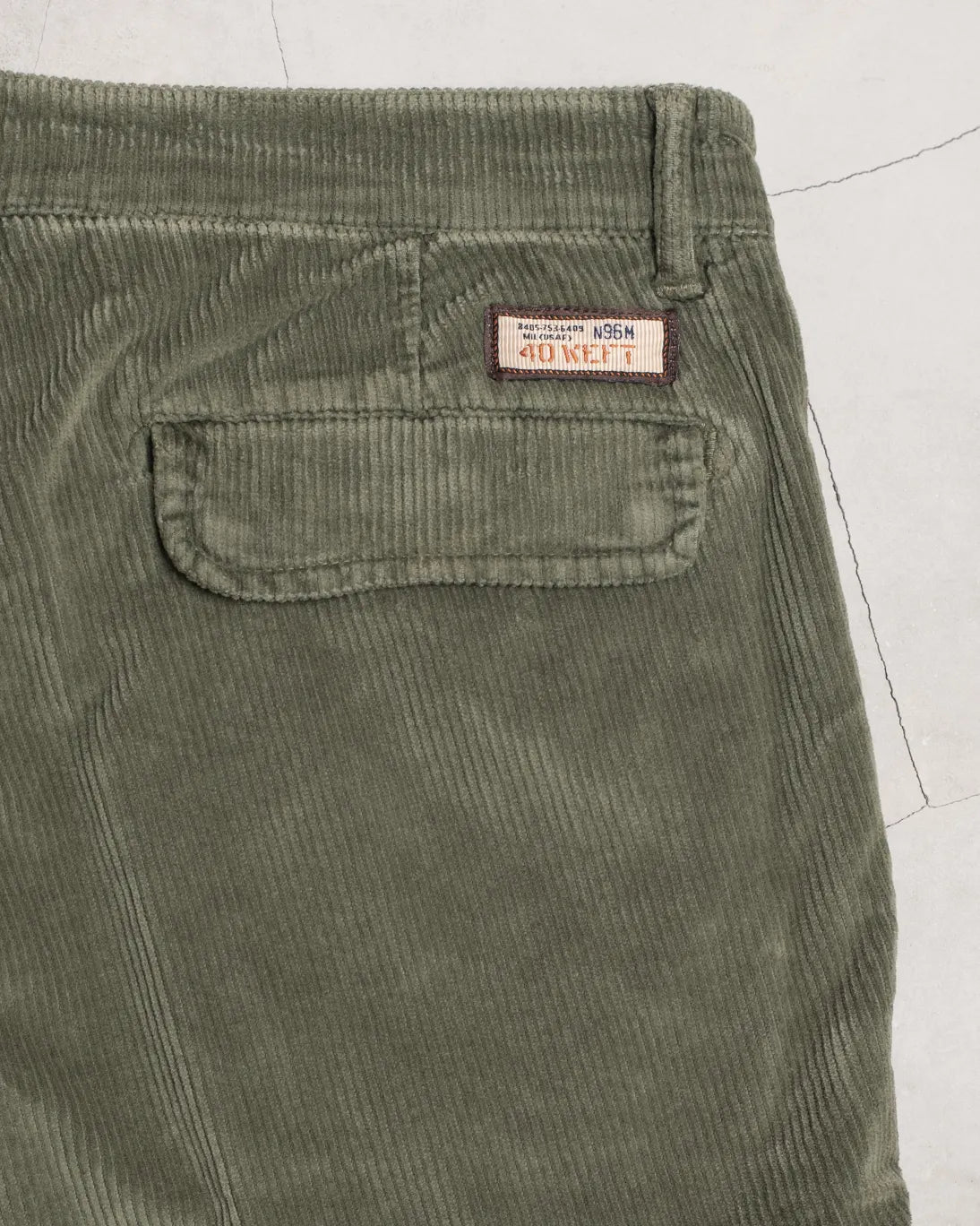 PANTALÓN CARGO DE PANA VERDE 40WEFT