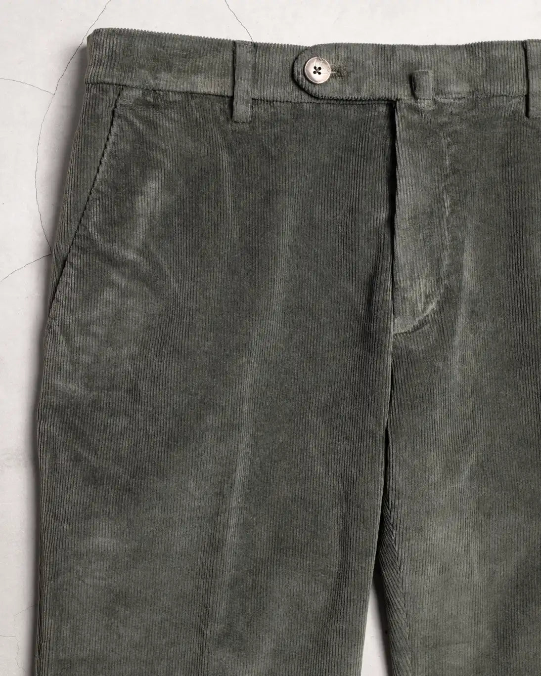 PANTALÓN CHINO PANA SLIM BATAVIA GTA VERDE