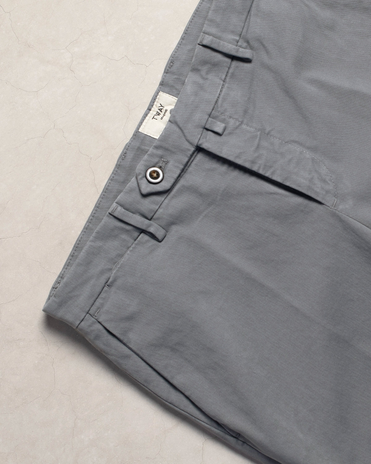 PANTALÓN CHINO GRIS TWAY