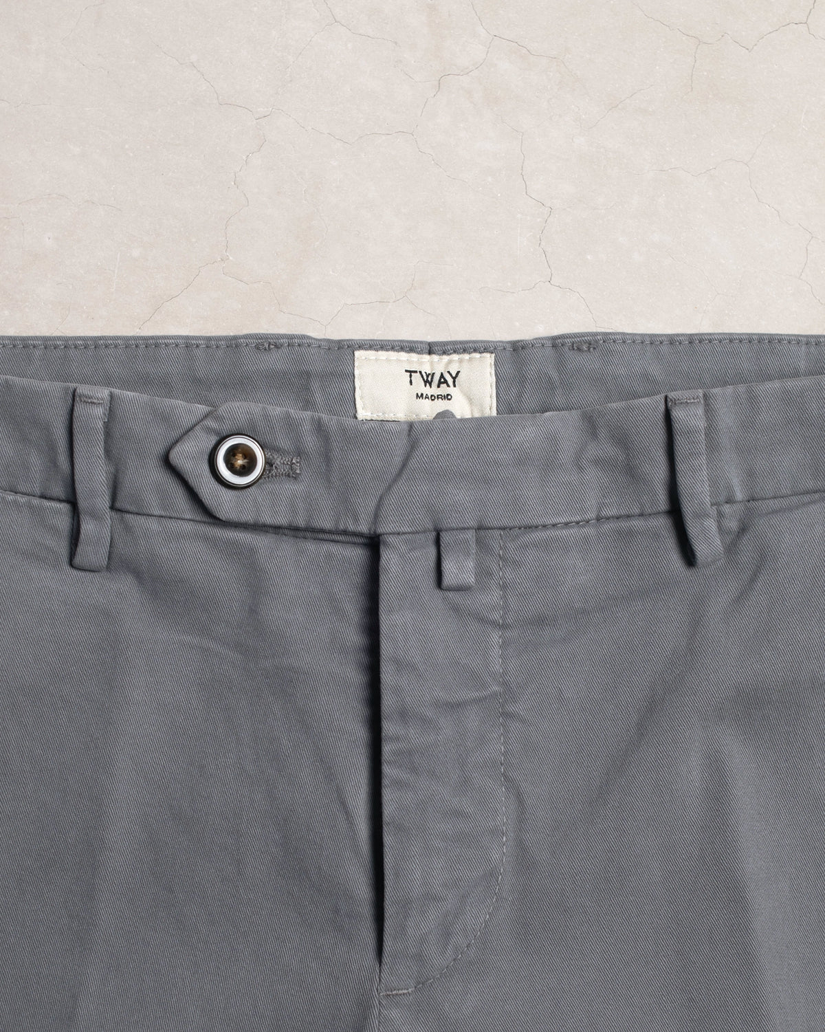 PANTALÓN CHINO GRIS TWAY
