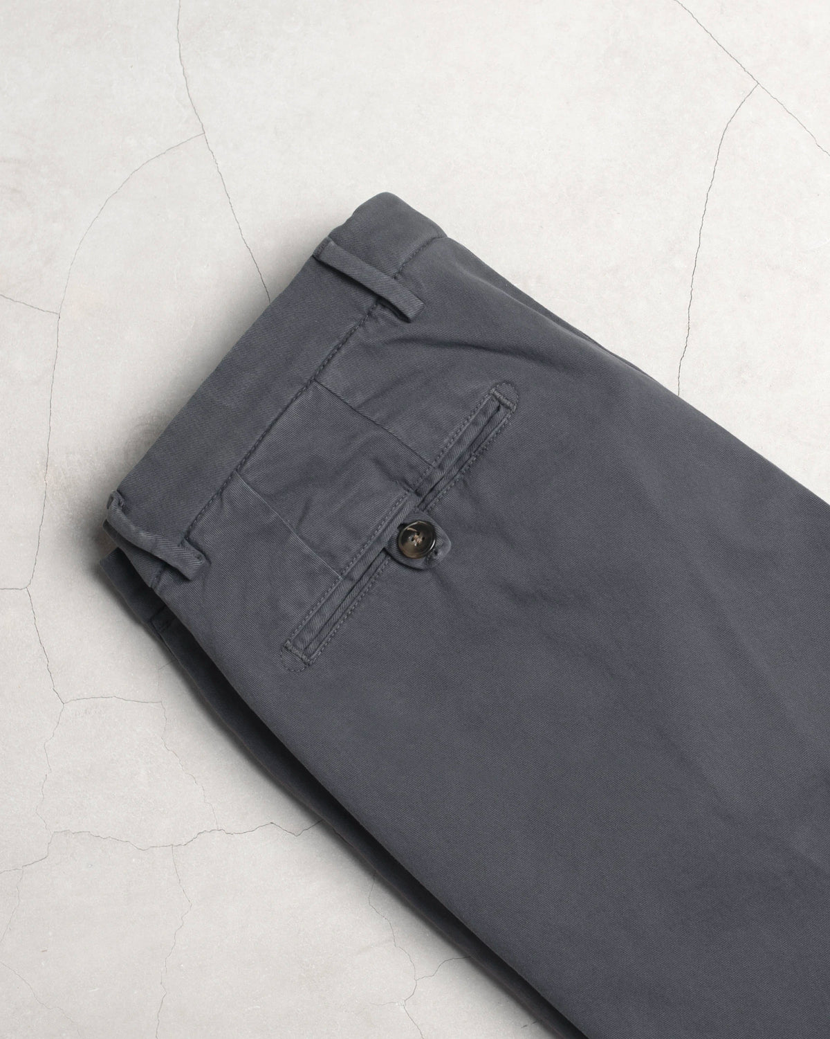 PANTALÓN CHINO GRIS OSCURO TWAY