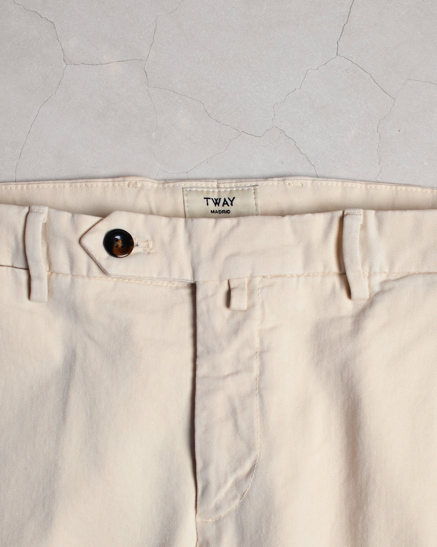 PANTALÓN CHINO CRUDO TWAY