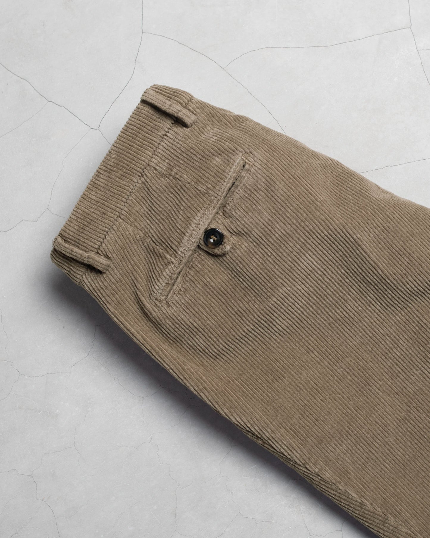 PANTALÓN CHINO DE PANA GRUESA MARRÓN TWAY