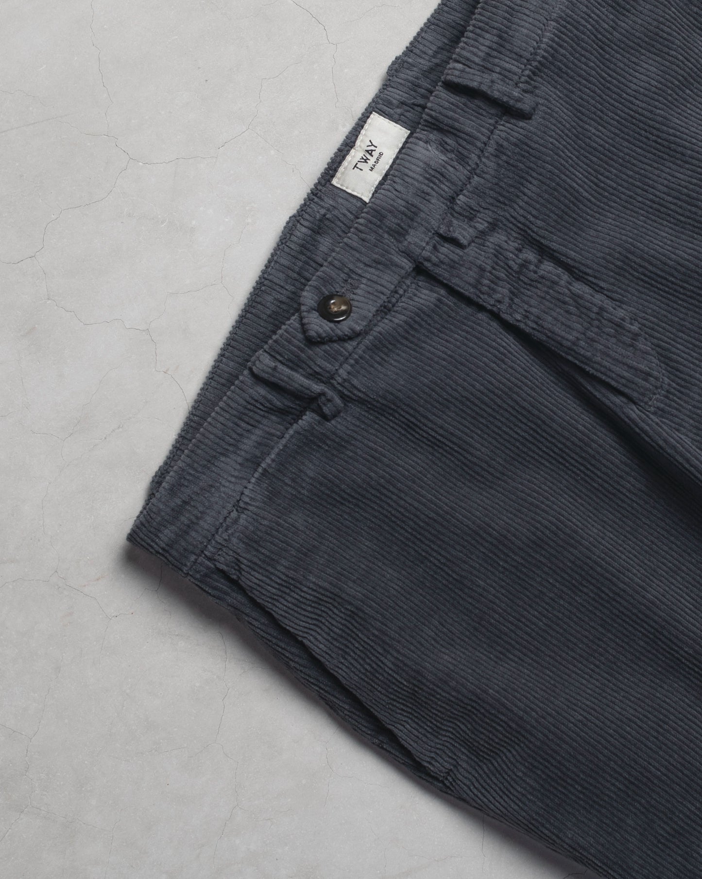 PANTALÓN CHINO DE PANA GRUESA GRIS TWAY