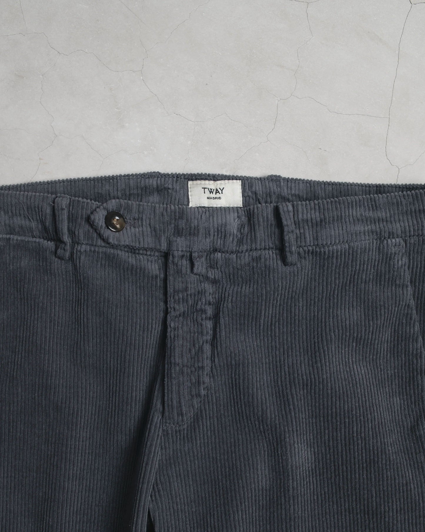 PANTALÓN CHINO DE PANA GRUESA GRIS TWAY