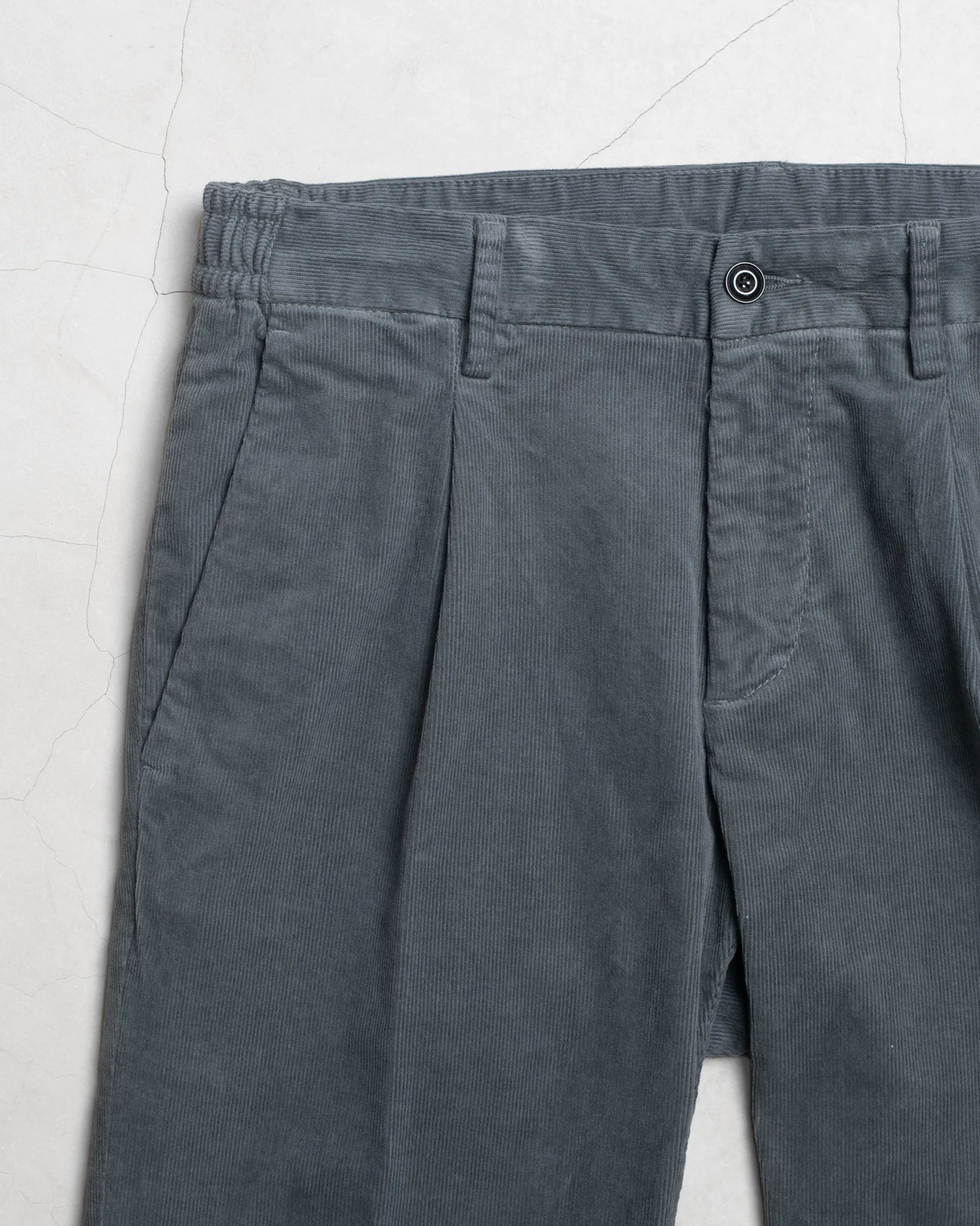 PANTALÓN CHINO DE PANA MARENGO AT.P.CO