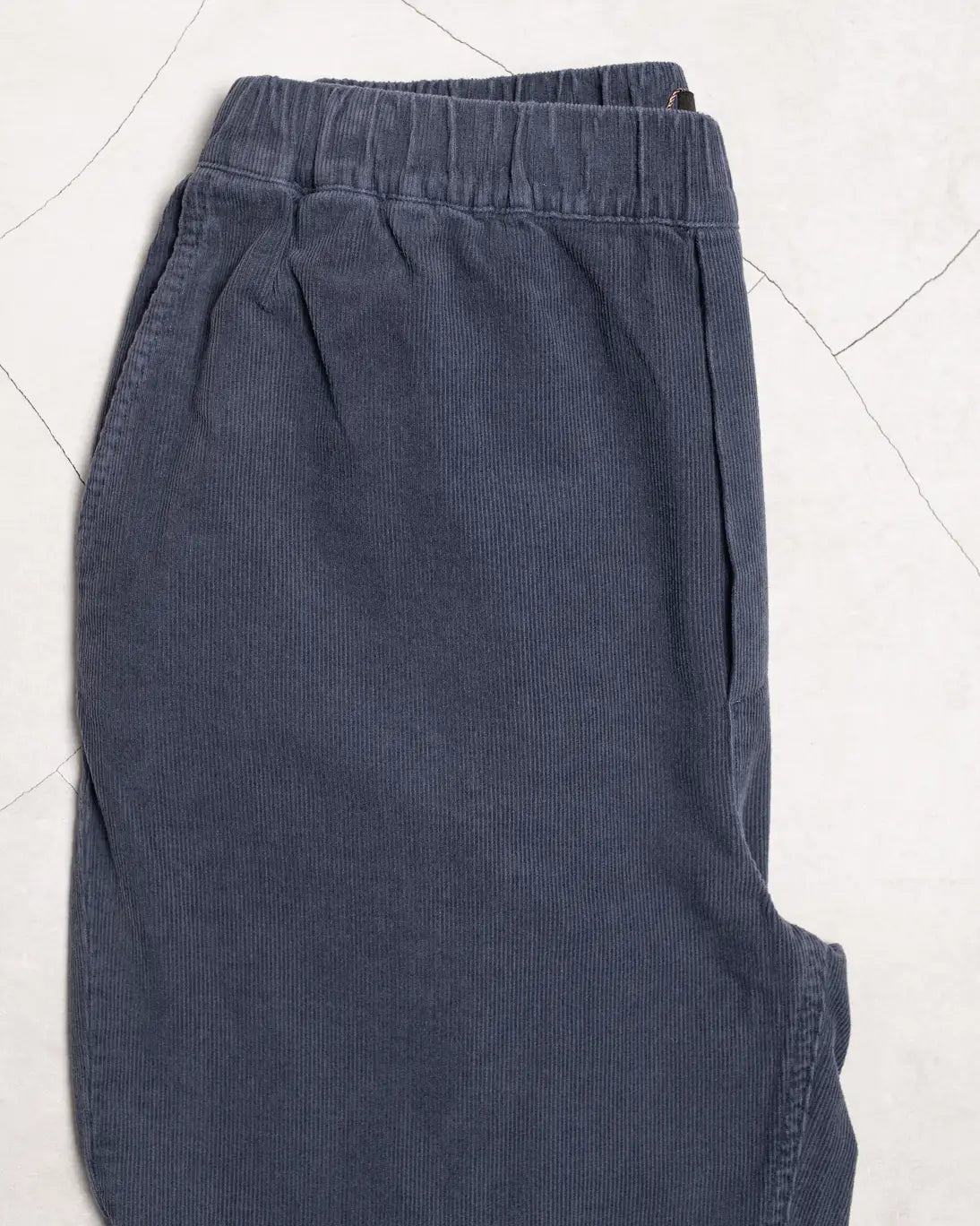 PANTALÓN CHINO DE PANA GINA AZUL ECOALF
