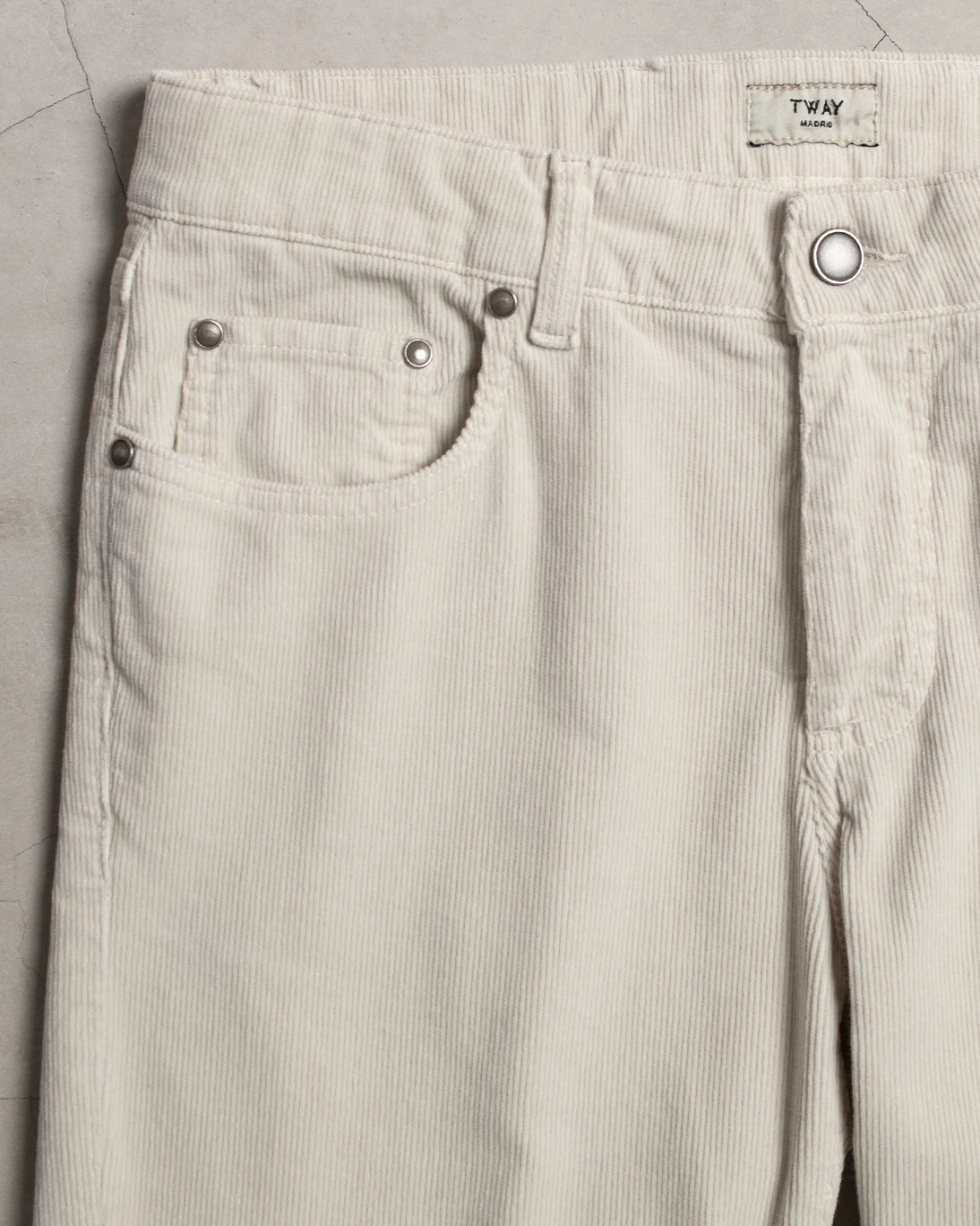 PANTALÓN 5 BOLSILLOS PANA CRUDO TWAY