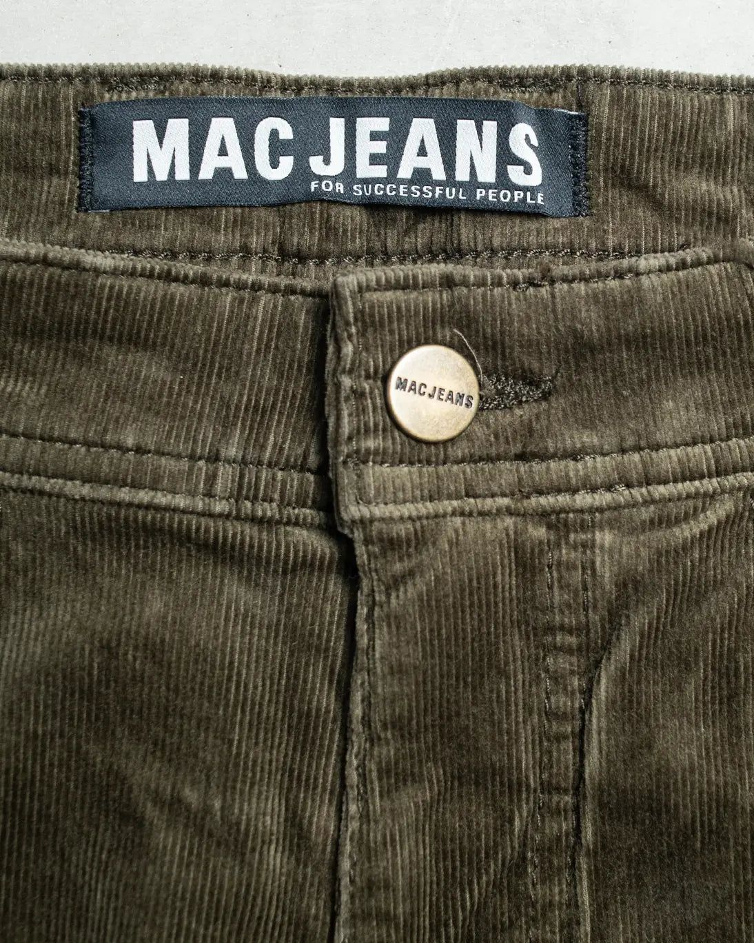 PANTALÓN 5 BOLSILLOS DE PANA VERDE MAC JEANS